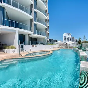 ***** Resort Oceans Australia